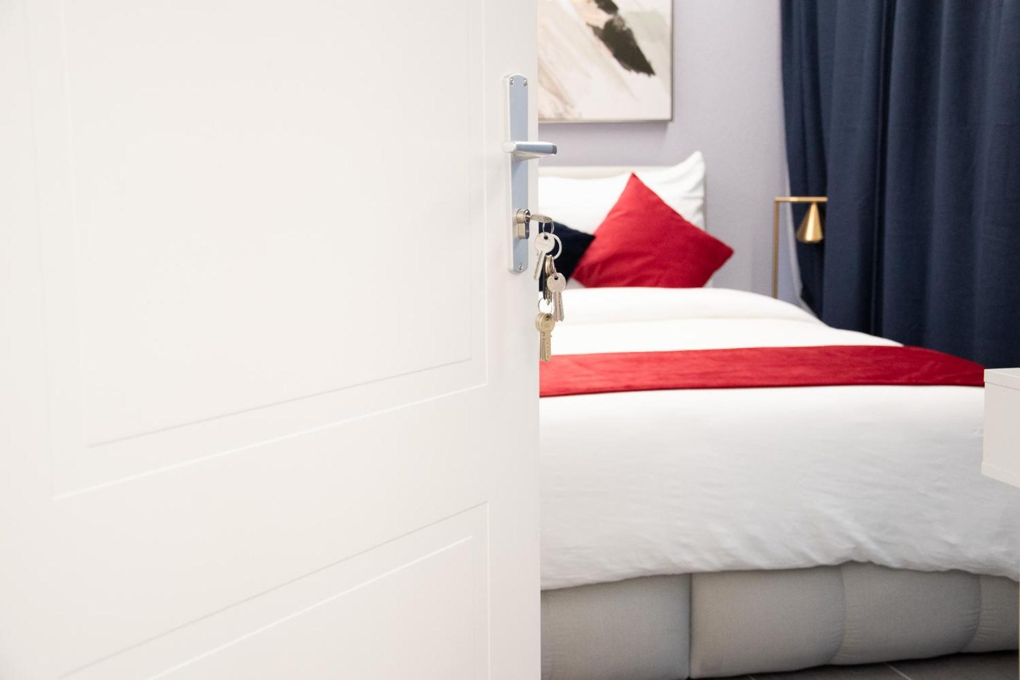Guest Rooms Diamant Biel/Bienne Екстериор снимка